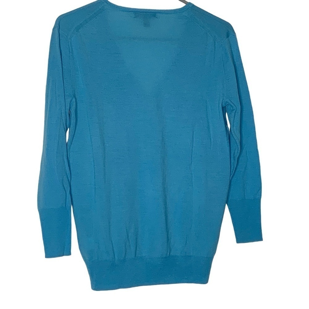 J. Crew V neck Merino wool sweater. Size XS. J7 - Picture 3 of 7